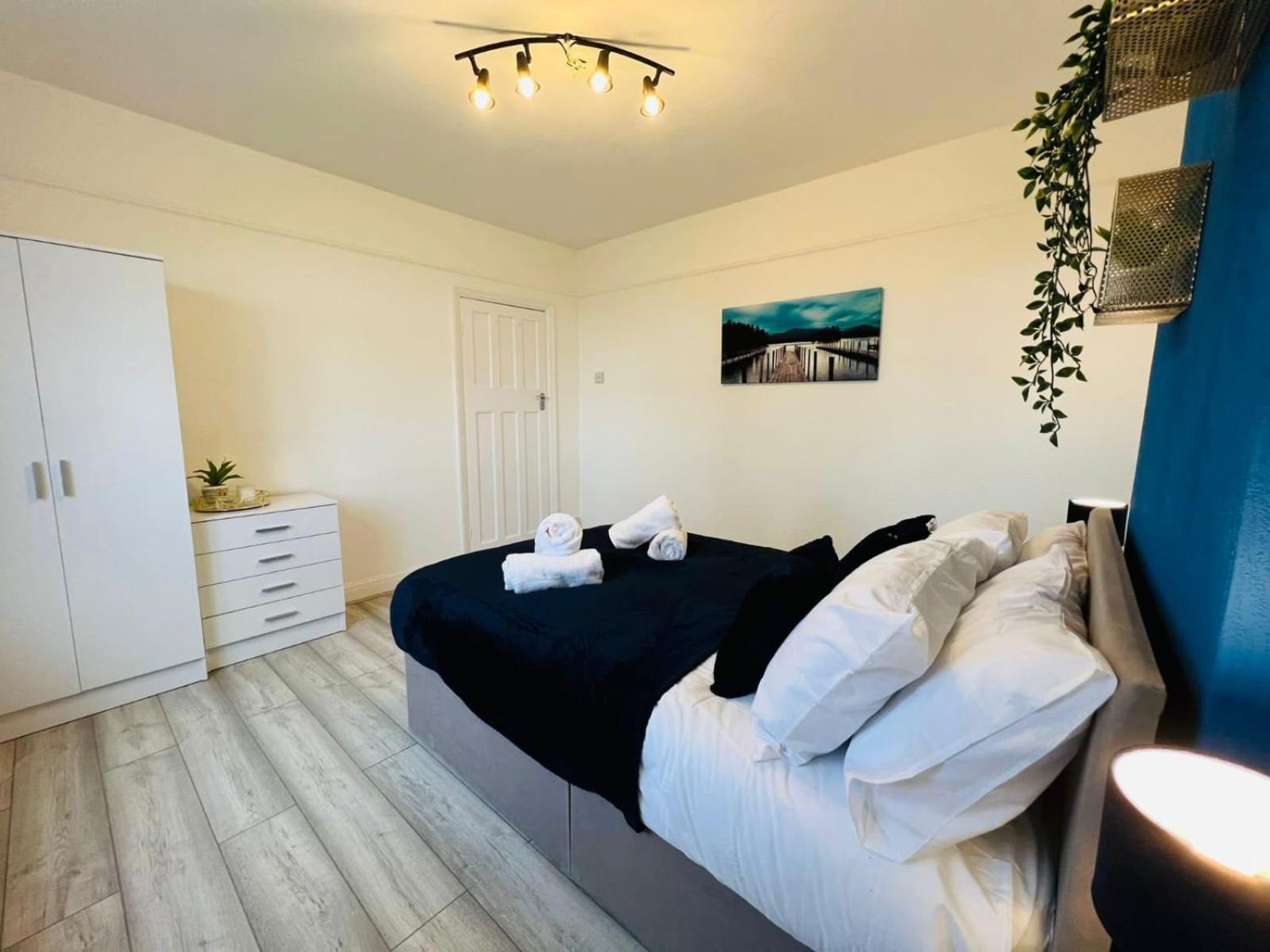 Hotel Sariyu Space Luton Luton  Esterno foto